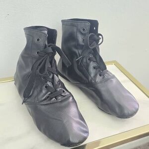 Vivaia Black Leather Lace-Up Boots Size 8